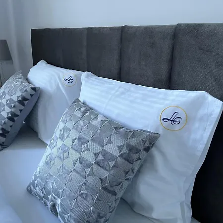 Foksal Rooms- Z Prywatnymi Lazienkami Tuz Przy Dworcu Pkp- Agapella