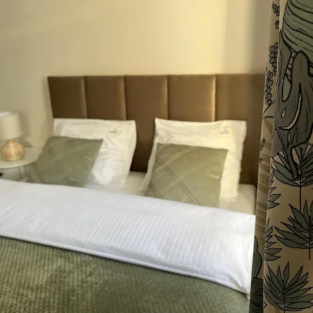 Foksal Rooms- Z Prywatnymi Lazienkami Tuz Przy Dworcu Pkp- Agapella