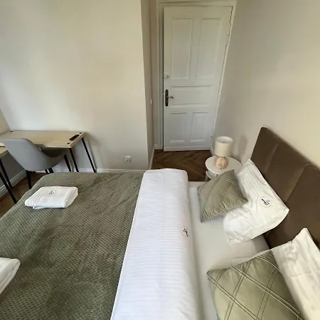 Foksal Rooms- Z Prywatnymi Lazienkami Tuz Przy Dworcu Pkp- Agapella