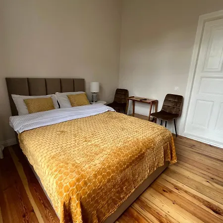 Foksal Rooms- Z Prywatnymi Lazienkami Tuz Przy Dworcu Pkp- Agapella Séjour chez l'habitant